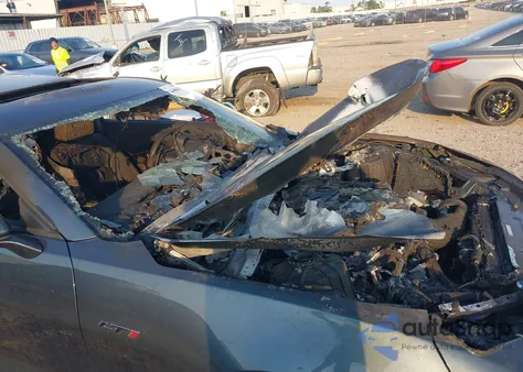 2021 Chevrolet Camaro Rwd Lt1 z USA, uszkodzony, nr VIN 1G1FE1R74M0128984